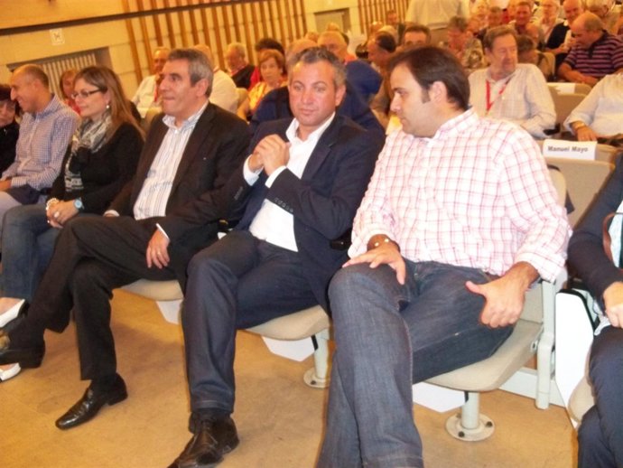 De izq. A drcha, Julio Villarrubia, Tino Rodríguez y Nicanor Sen