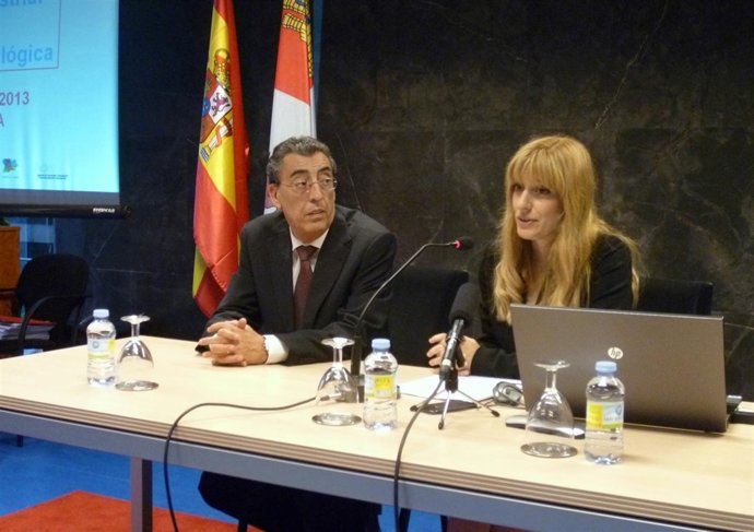 Mar Sancho y Bienvenido Mena inauguran el curso