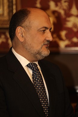 El presidente del TC, Pérez de los Cobos