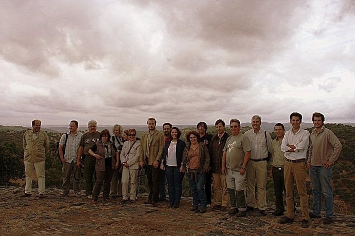 Soriano (centro) en el Parque Natural con los touroperadores