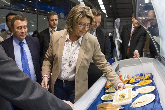 A CONSELLEIRA DO MEDIO RURAL E DO MAR VISITA AS EMPRESAS GALEGAS PRESENTES NA FE