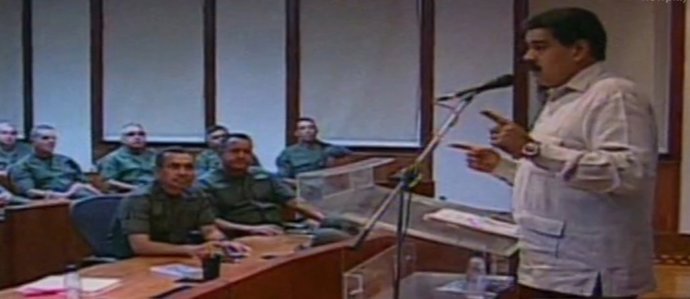 Maduro anuncia que derribará aviones