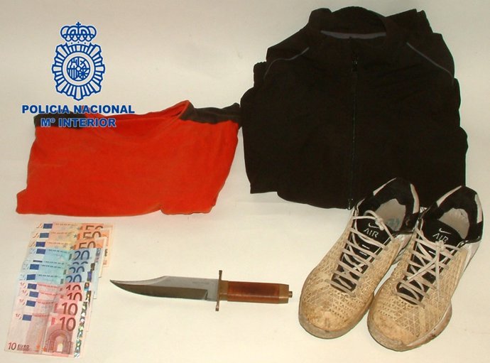 Vestimenta y machete usado para un atraco en Palma 