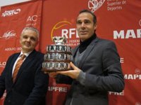 Álex Corretja no continuará como capitán