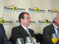 Caballero reclama atención a las demandas de Vigo porque será "el eje de la recuperación económica" de Galicia