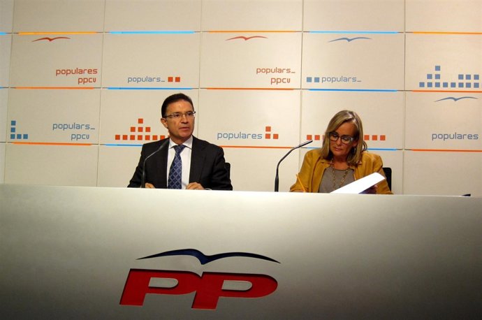 Serafín Castellano junto a Belén Juste