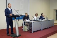 El Gobierno se compromete a realizar "todos los esfuerzos posibles" para "sostener" a pymes y autónomos