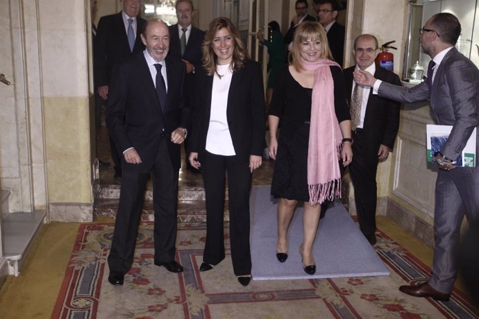 Susana Díaz, Rubalcaba y Valenciano en un desayuno informativo