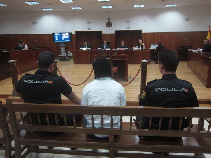 Juicio a la mujer acusada de asesinar a una bebé en Puente Genil