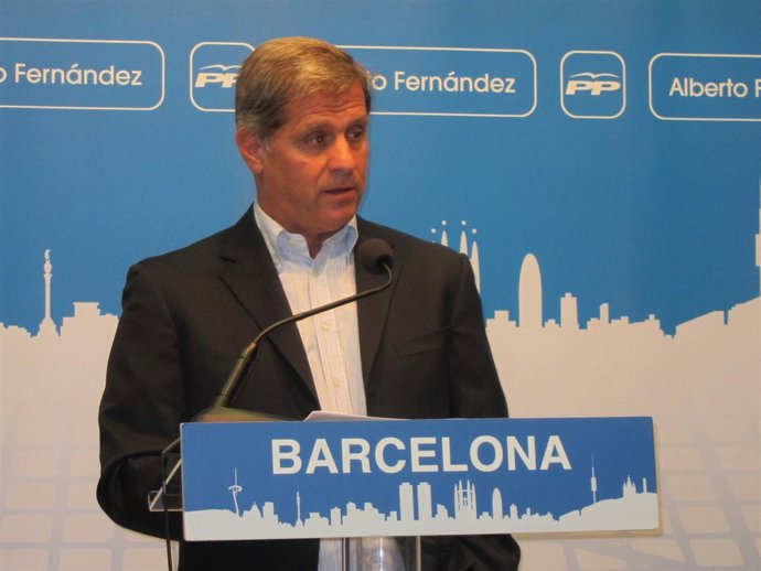 Alberto Fernández (PP) en rueda de prensa