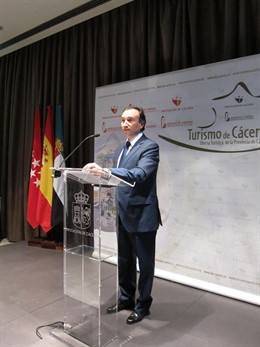 El presidente de la Diputación de Cáceres, Laureano León