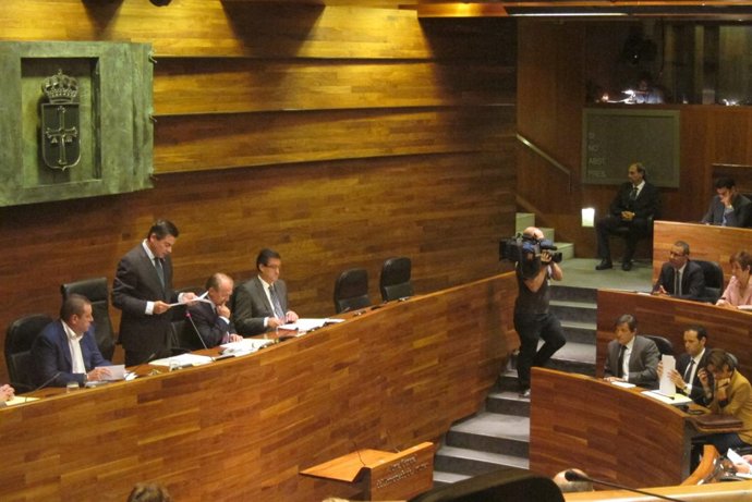 Pedro Sanjurjo en el pleno de la Junta