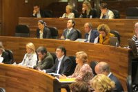 Rechazada una moción de Foro relativa a la Ciudad de Vacaciones de Perlora