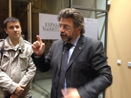 El secretario de Universidades A.Castellà