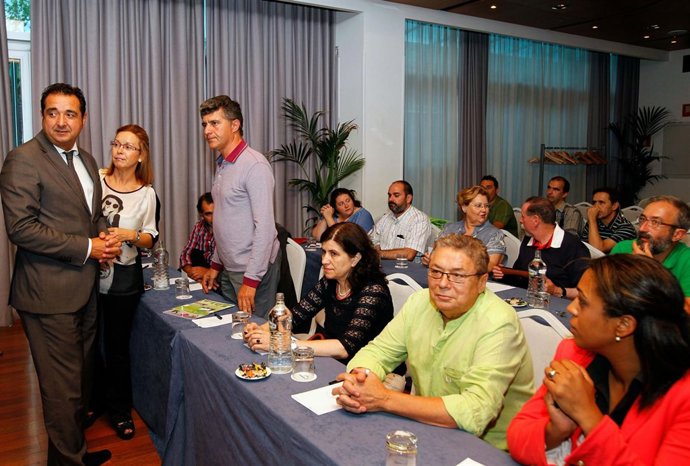 Reunión ciclismo y turismo