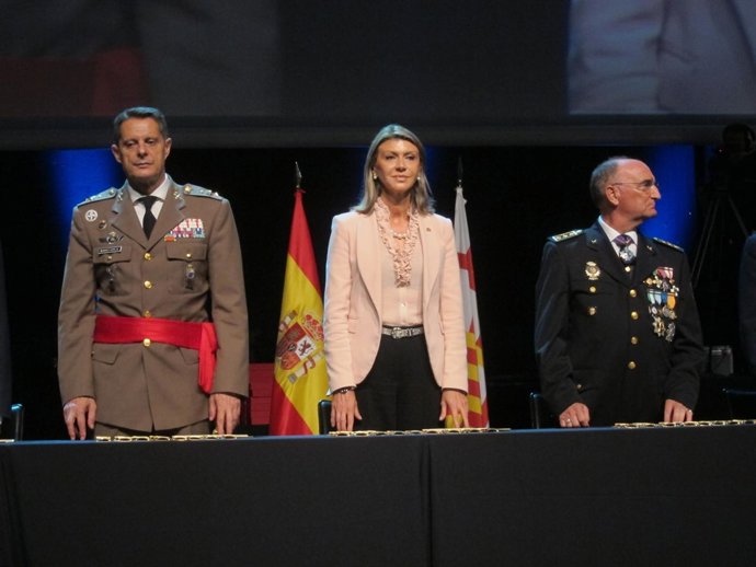 L.De Luna en el Día de la Policía con el jefe superior A.Castro