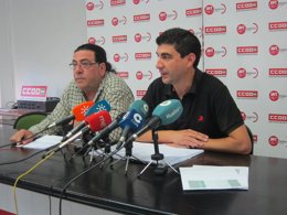 El secretario de CCOO de Huelva, Emilio Fernández, junto a Francisco Espinosa. 