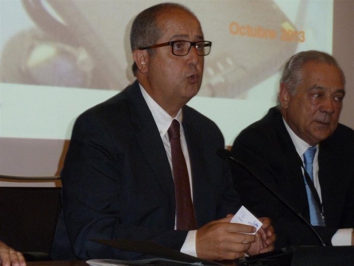 El conseller Felip Puig en Leitat, con Eusebi Cima