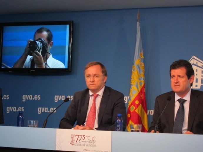 Císcar y Moragues en la rueda de prensa posterior al pleno del Consell