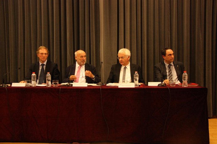 M.A.Recio (Inaem) J.Molins (Liceu) F.Mascarell (conseller) J.Ciurana (t.Alcalde)