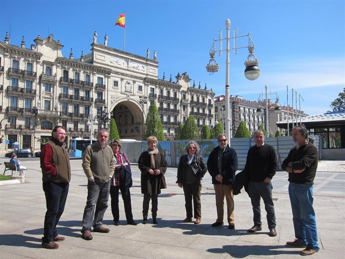 Concentración de DEBA en los Jardines de Pereda