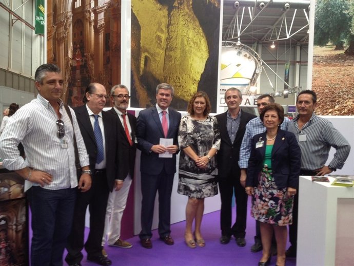 Presentación del stand del Ayuntamiento de Jaén en Tierra Adentro