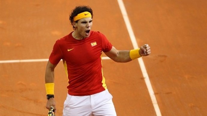 Rafa Nadal da el segundo punto a España en la Davis
