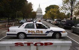 Coche de Policía frente al Capitolio en Washington