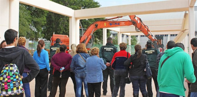 Derribo del parque 'Fuente del Oro' en Gibraleón. 