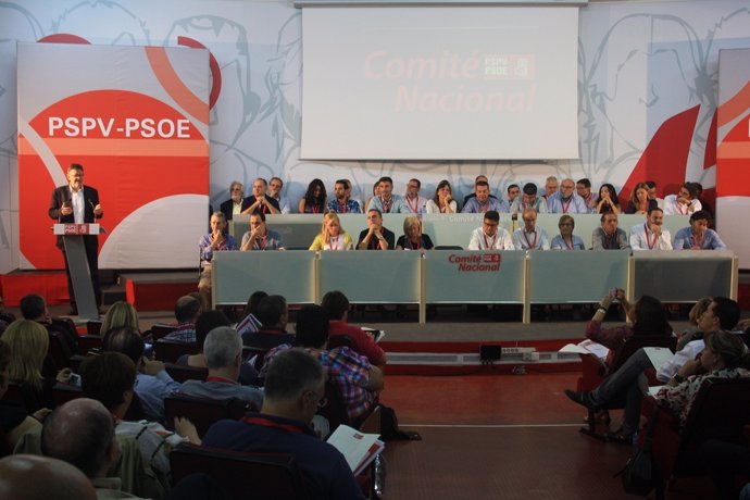 Ximo Puig ante el Comité Nacional del PSPV