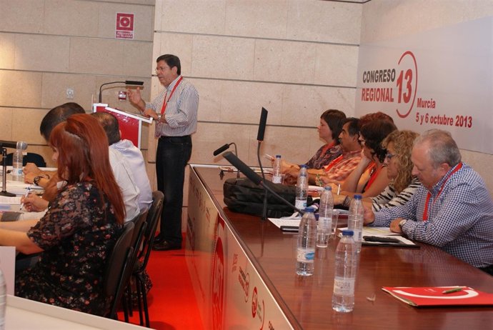 Delegados del XIII Congreso Regional de UGT avalan la gestión
