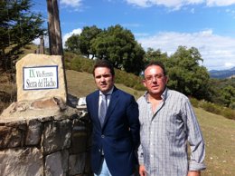 El diputado de Turismo, Jacobo Florido, y el alcalde de Gaucín, Pedro Godino