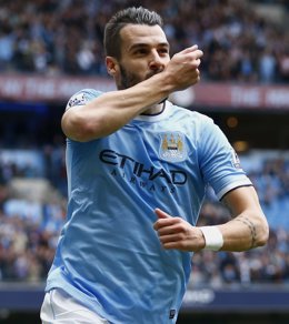 Álvaro Negredo celebra su primer gol en la Premier League