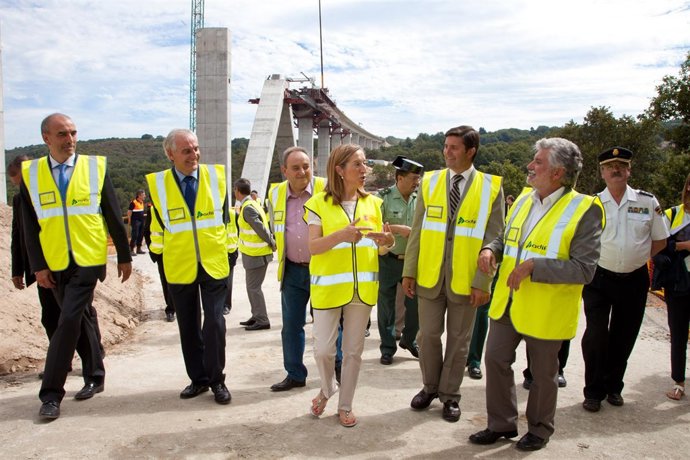 Ana Pastor Visita Obras Del AVE A Galicia 