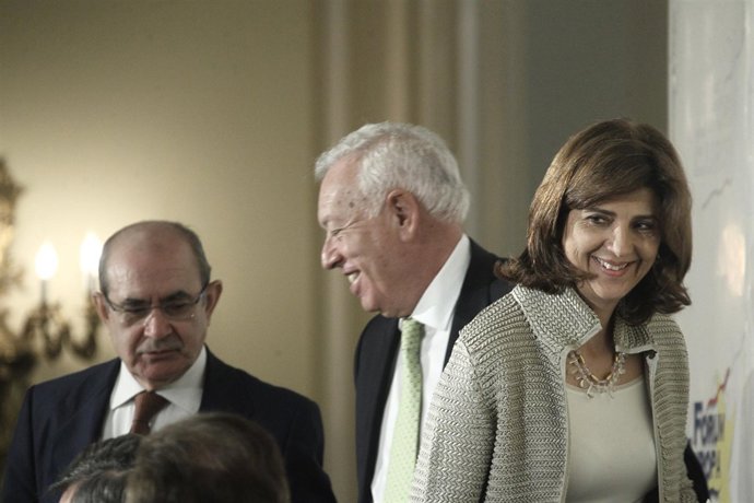 El ministro de Exteriores, José Manuel García-Margallo, y su homóloga colombiana
