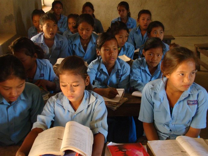 Niñas en una de las escuelas Educanepal