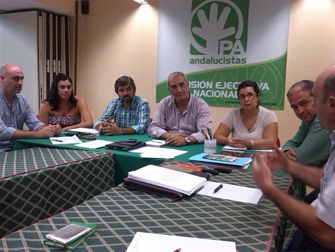 Dirigentes del PA reunidos