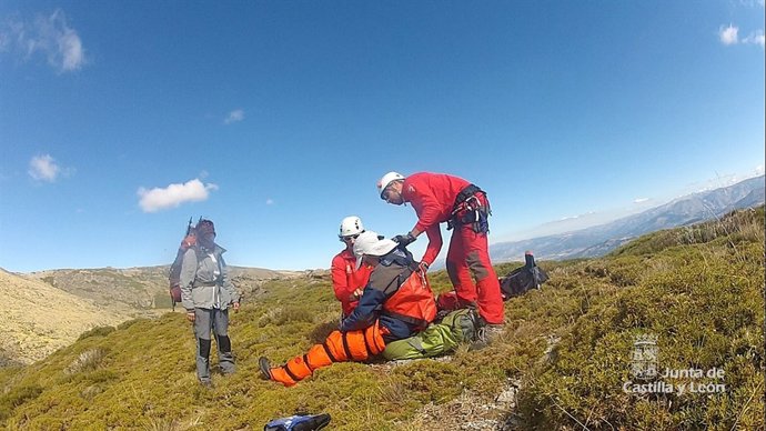 Rescate de un montañero en Solana de Ávila