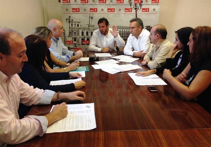 Reunión del Grupo Municipal Socialista con trabajadores de Konecta