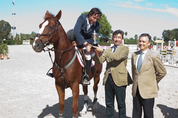 El jinete español Iván Serrano