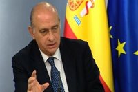 Fernández Díaz achaca a una "operación radical" el artefacto explosivo contra el ayuntamiento de Beade (Orense)