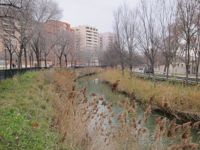 Canal Imperial De Aragón.