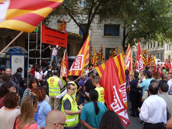 Protesta en Barcelona por un "trabajo digno"