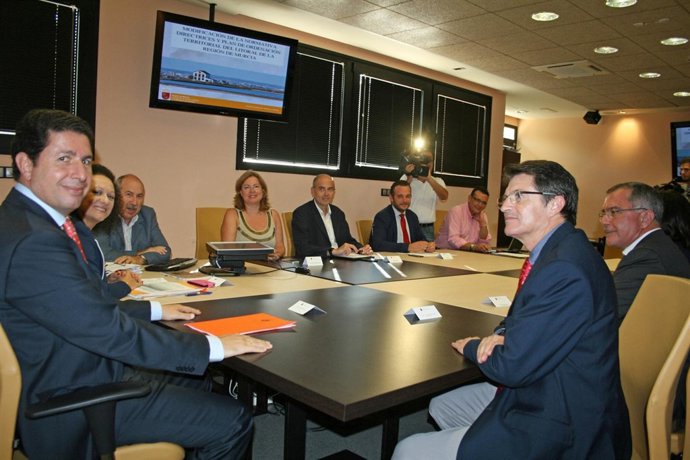 Reunión con los alcaldes para la modificación de las Directrices del Litoral