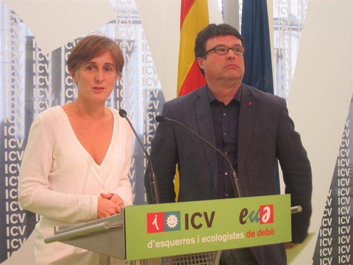Camats (ICV) y Nuet (EUiA) en rueda de prensa