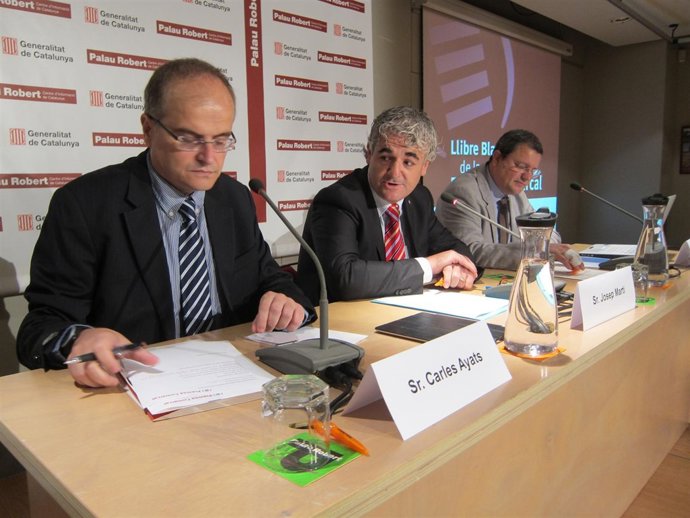 La prensa comarcal en Catalunya pierde un 15% de empleos y nueve publicaciones