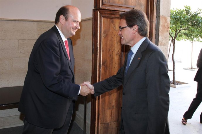 El pte de BCD P.Herrera y el pte de la Generalitat A.Mas en la Generalitat