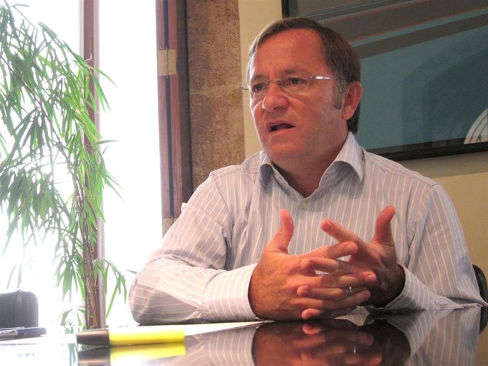 El conseller Juan Carlos Moragues durante la entrevista concedida a Europa Press