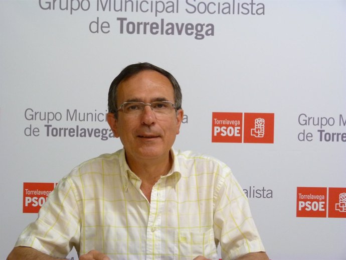 José Manuel Cruz Viadero, PSOE de Torrelavega