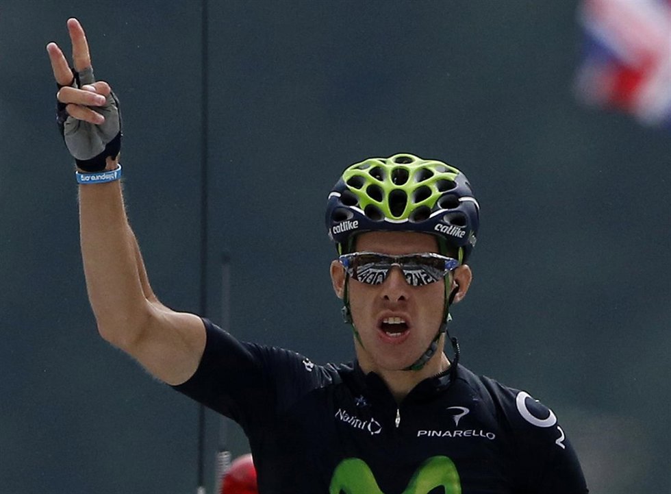 El portugués Rui Costa, del Movistar Team, celebra su segunda victoria en el Tou